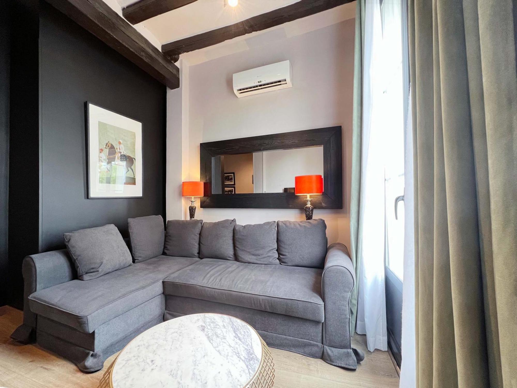 Stay U-Nique Apartments Est Barcelona Exteriör bild